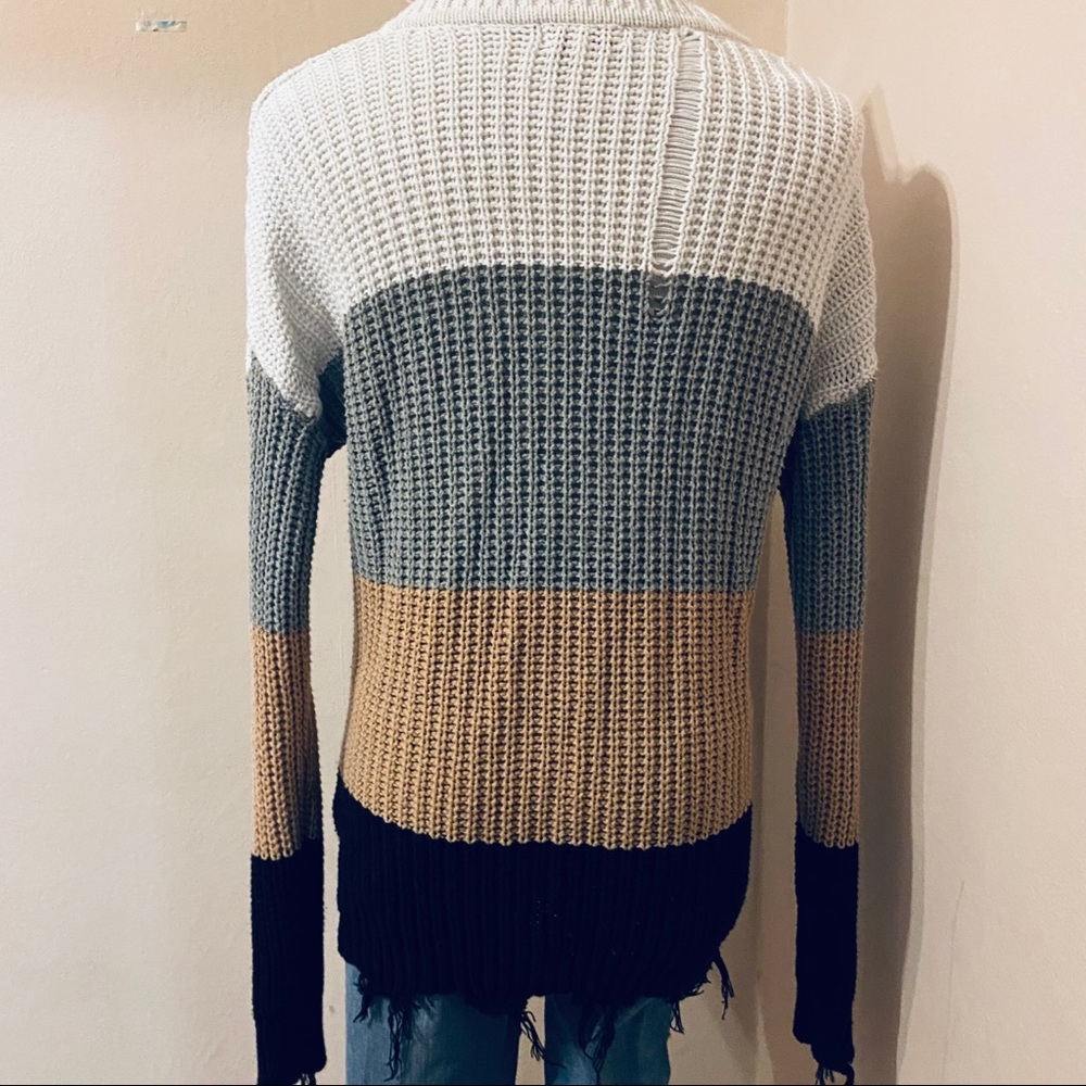 Andree By Unit Colorblock Neutral Distress Sweater - image 8